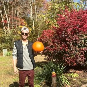 Meet your Posher, Derek